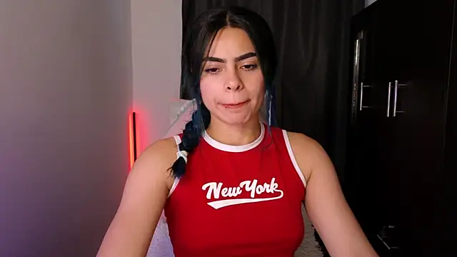 Snapshot of sexyladyy_ chatting on September 25, 10:46 pm sexyladyy online show from September 25, 10:46 pm