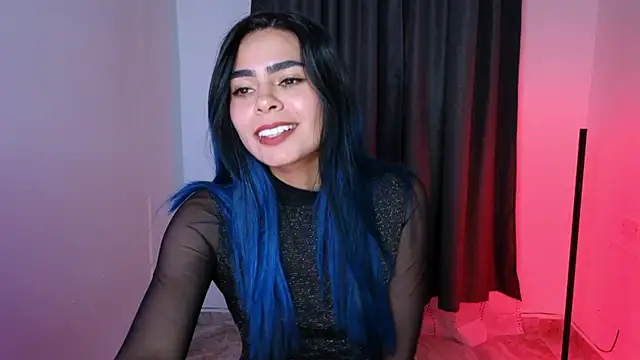 Snapshot of sexyladyy_ chatting on January 13, 11:21 pm sexyladyy online show from January 13, 11:21 pm