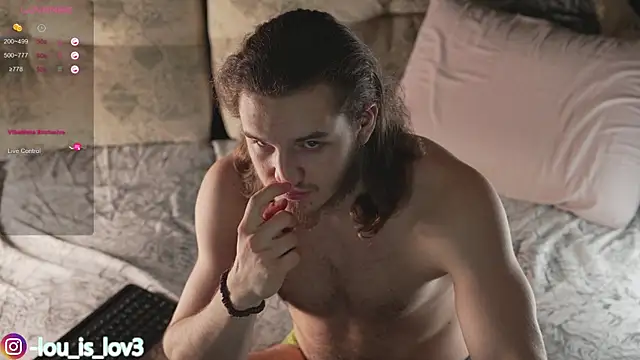 Snapshot of Louis_Karlos chatting on March 11, 3:02 pm Louis Karlos online show from March 11, 3:02 pm