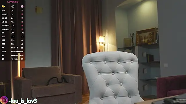 Snapshot of Louis_Karlos chatting on October 24, 4:20 am Louis Karlos online show from October 24, 4:20 am