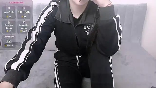 kichigirl online show from March 5, 2:03 am