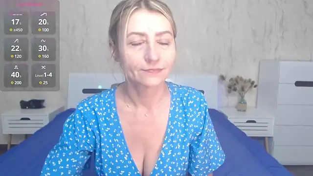 ZoeGrant online show from February 15, 8:43 pm