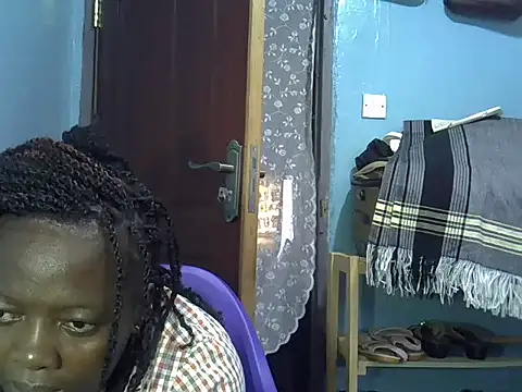 Snapshot of Ebonyceline chatting on May 17, 7:17 am Ebonyceline online show from May 17, 7:17 am