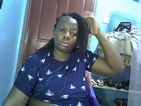 Snapshot of Ebonyceline chatting on June 1, 7:37 pm Ebonyceline online show from June 1, 7:37 pm