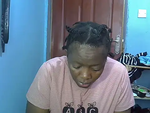 Ebonyceline online show from August 4, 9:45 am