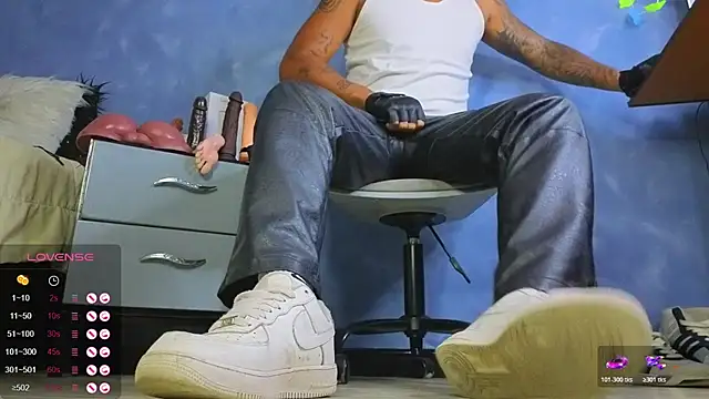 TomLover 12 online show from June 2, 2:57 am