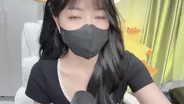 Mya Lee online show from February 14, 7:33 pm