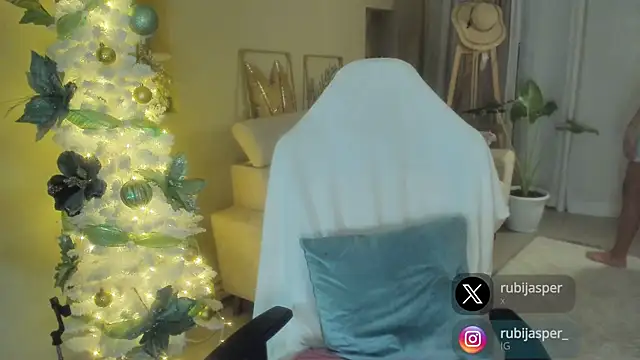 Snapshot of missrubijasper chatting on January 15, 2:27 am missrubijasper online show from January 15, 2:27 am