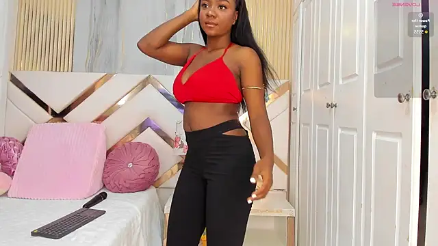 GianinaLewis online show from April 17, 1:58 pm