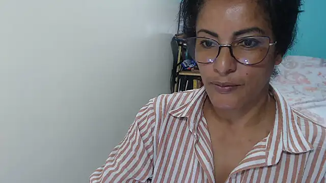 kateleyagrey online show from December 1, 9:20 pm