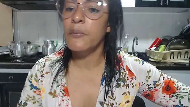 kateleyagrey online show from April 20, 7:48 pm