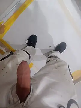 Snapshot of GeilerSchweizer chatting on November 6, 3:13 pm GeilerSchweizer online show from November 6, 3:13 pm