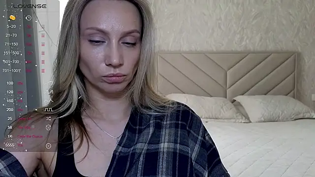 Alice Wonders online show from April 22, 7:33 am