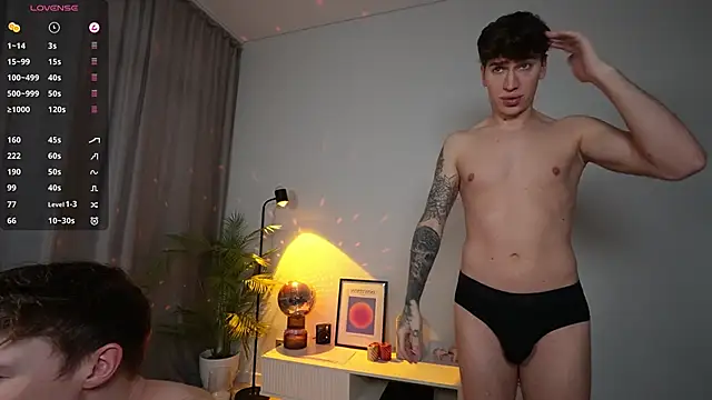 Evan  White  online show from March 12, 11:38 am