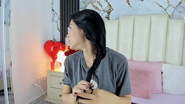 lulumars online show from February 24, 7:11 am