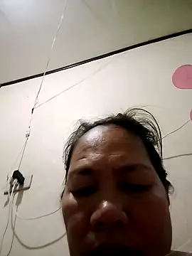 Snapshot of Sofiafuckbabes chatting on December 21, 11:13 pm Sofiafuckbabes online show from December 21, 11:13 pm