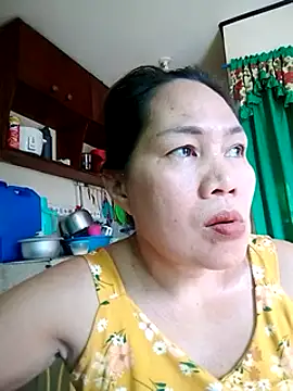 Snapshot of Sofiafuckbabes chatting on December 22, 7:33 am Sofiafuckbabes online show from December 22, 7:33 am