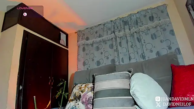 DavidNeill online show from April 22, 2:51 pm