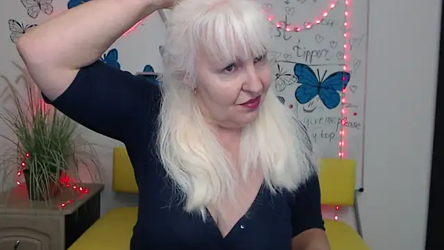BlondyLeeBest online show from March 16, 1:28 am