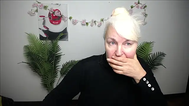 BlondyLeeBest online show from February 7, 7:39 pm