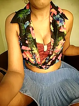 Indian-Squirt online show from March 18, 3:53 am