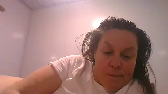 fulloferotic online show from April 19, 6:10 pm