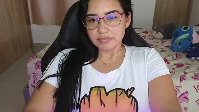 Snapshot of _anastasia chatting on February 16, 12:19 am  anastasia online show from February 16, 12:19 am