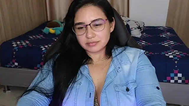 Snapshot of _anastasia chatting on February 20, 12:41 am  anastasia online show from February 20, 12:41 am
