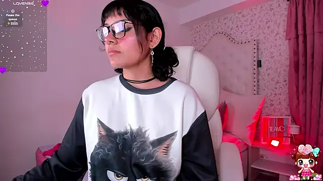 Snapshot of lucyycy chatting on February 26, 11:59 pm lucyycy online show from February 26, 11:59 pm