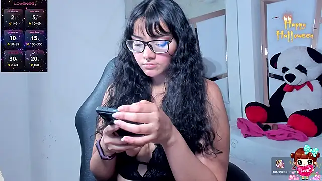 Snapshot of lucyycy chatting on October 11, 1:05 am lucyycy online show from October 11, 1:05 am