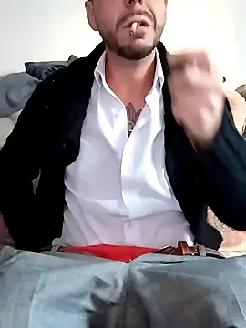 LoGaNfree88 online show from January 1, 8:24 am