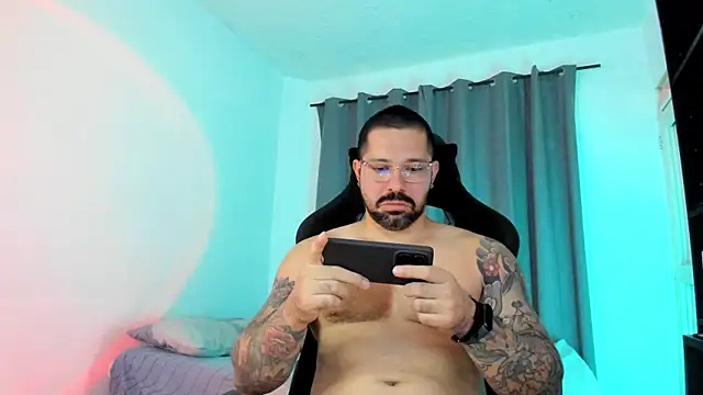 Pierre Vidal online show from April 21, 9:50 pm