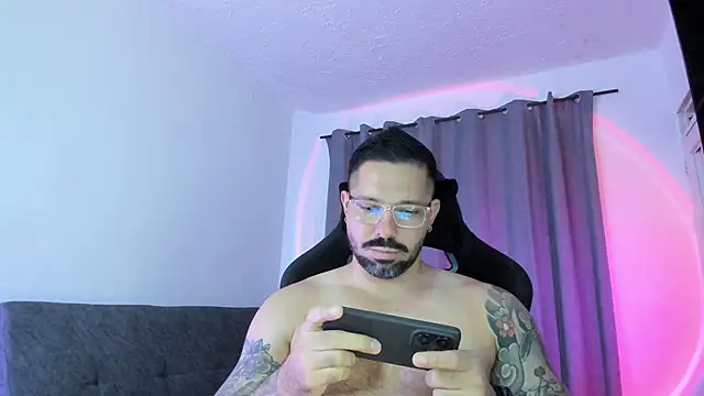 Pierre Vidal online show from June 9, 9:59 pm
