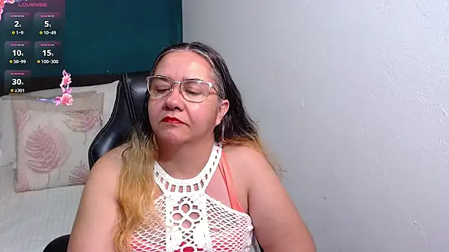 scaelettdubois online show from October 19, 2:23 am