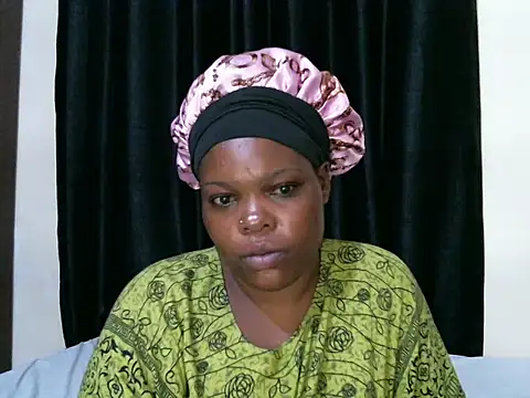 Naughty Laurah online show from January 17, 8:01 pm