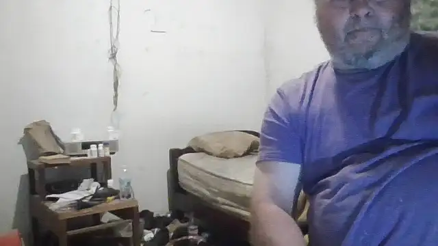 Snapshot of jamestexas chatting on December 17, 11:55 pm jamestexas online show from December 17, 11:55 pm