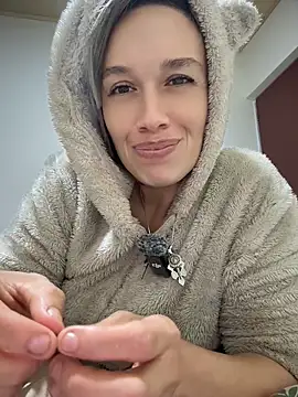 Snapshot of sexymarilyncolombia chatting on May 6, 4:30 am sexymarilyncolombia online show from May 6, 4:30 am