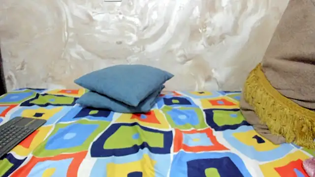 tiffanystonne online show from January 11, 4:36 pm