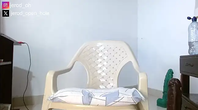 Snapshot of jerod_oh chatting on February 18, 4:37 am jerod oh online show from February 18, 4:37 am