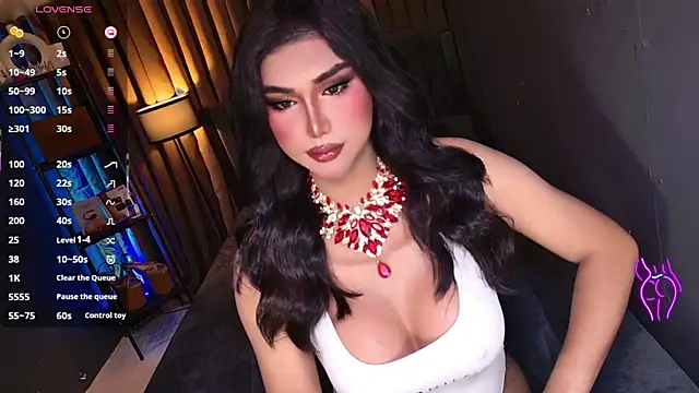 Snapshot of SexGoddess_Celine chatting on October 18, 11:44 am SexGoddess Celine online show from October 18, 11:44 am