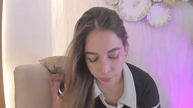 Snapshot of Meredit_Lane chatting on June 23, 7:23 pm Meredit Lane online show from June 23, 7:23 pm