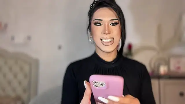 Snapshot of Ts_glamxxxx chatting on November 14, 12:20 am Ts glamxxxx online show from November 14, 12:20 am