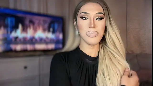 Ts glamxxxx online show from April 8, 10:15 am