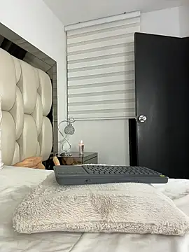 ALISSON FOXXX1 online show from April 21, 1:42 am