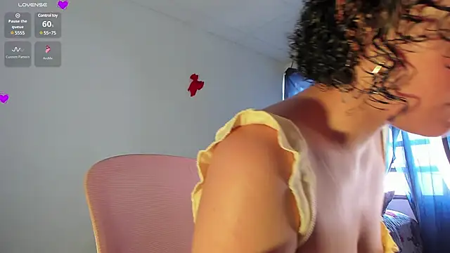 cailynhot online show from January 18, 4:42 pm