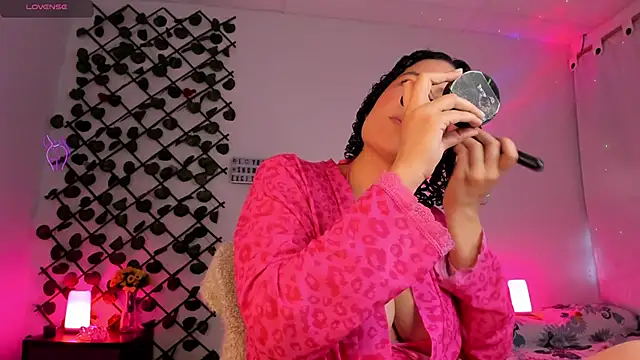 cailynhot online show from March 29, 9:26 pm