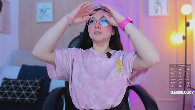 lucy neil online show from April 22, 2:36 am