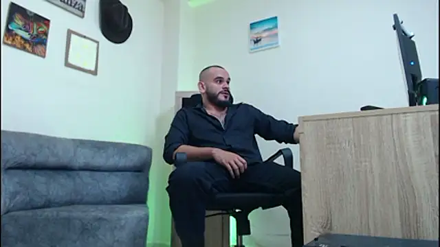 cowboyht online show from April 6, 6:36 am