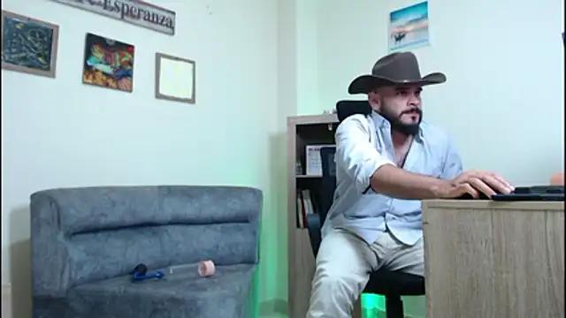 cowboyht online show from April 18, 6:39 am