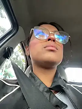 vaness weet online show from December 21, 7:27 pm